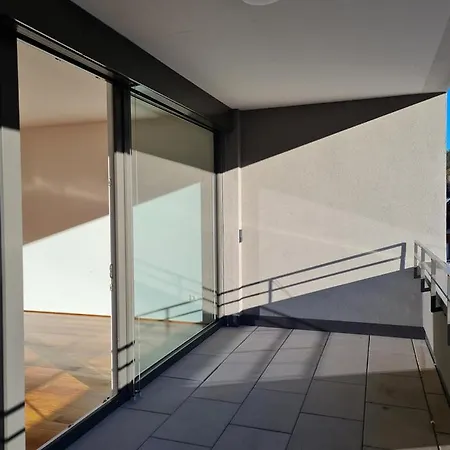 Sonnige 2-zimmer-wohnung Mit Sudbalkon! Lejlighed