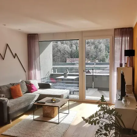 Sonnige 2-zimmer-wohnung Mit Sudbalkon!