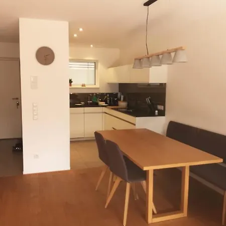 Sonnige 2-zimmer-wohnung Mit Sudbalkon!