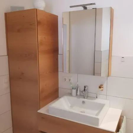 Sonnige 2-zimmer-wohnung Mit Sudbalkon!